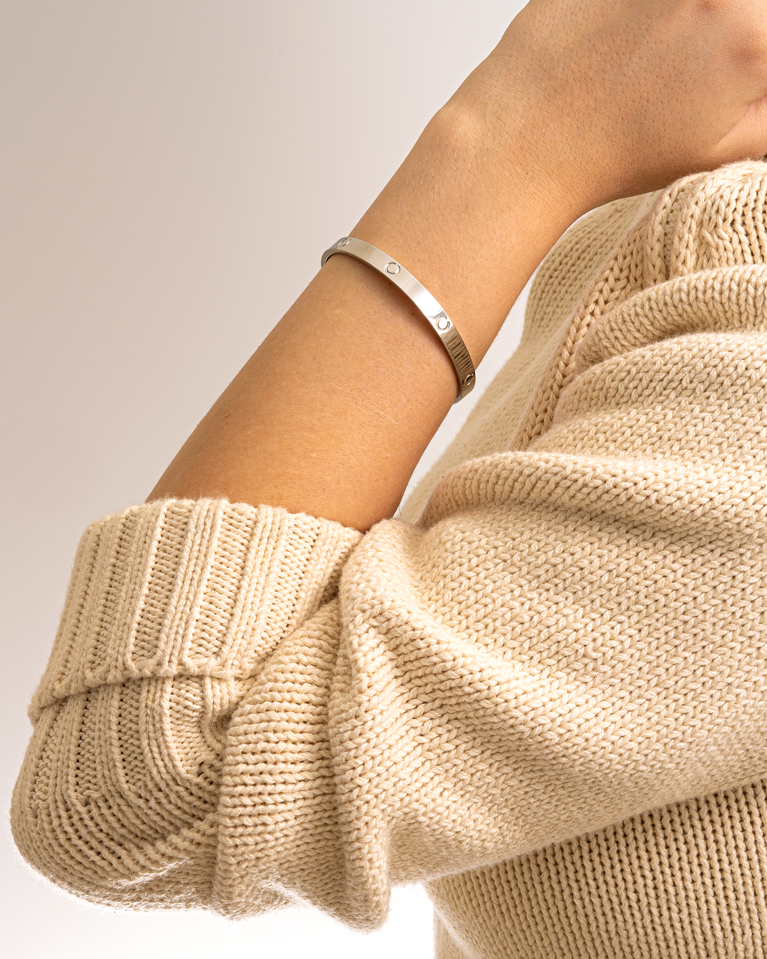 Olux® Bracelet 1st Gen (Ships on December 28th)