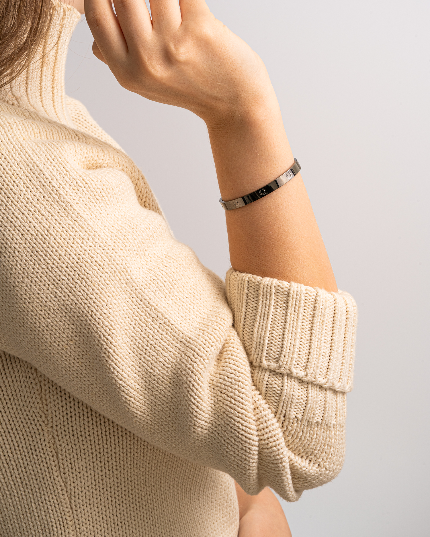 Olux® Bracelet 1st Gen (Ships on December 28th)